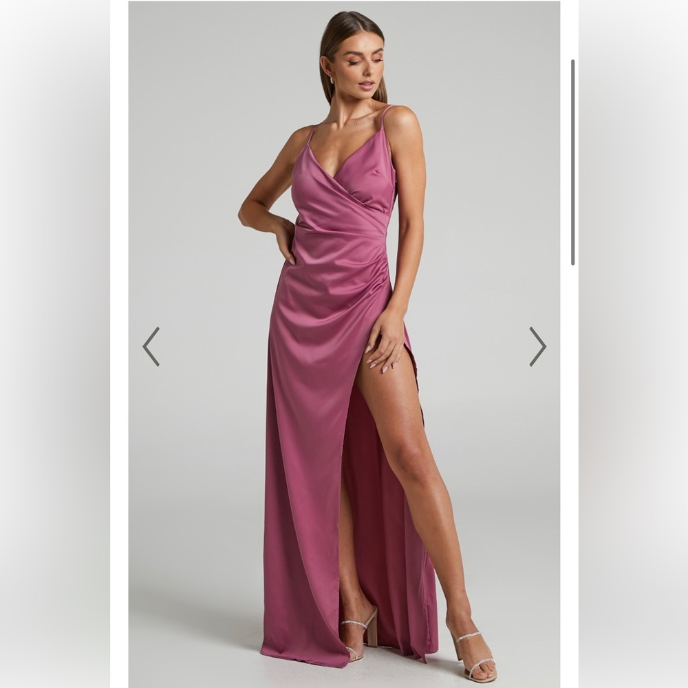 Showpo. Federikke Fixed Wrap Bridesmaid Dress in Mulberry. Size 6. New with tags